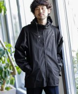 ブラック