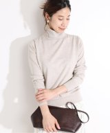 ベージュ