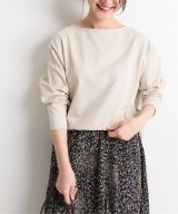 ベージュ