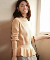 ベージュ