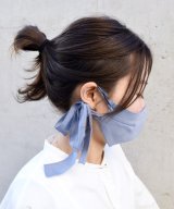 ブルー