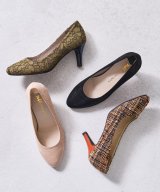 ベージュ