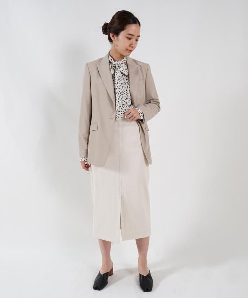 ウーステッドウールトロピカル ピークドラペルジャケット Des Pres Des Pres D Fashion ウーステッドウールトロピカル ピークドラペルジャケット Des Pres Des Pres D Fashion