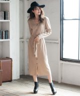 ベージュ