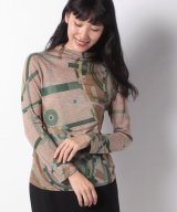 ベージュ