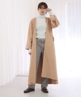 ベージュ