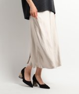 ベージュ(011)