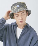 モスグリーン