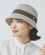 ベージュ