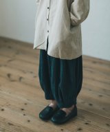 チャコールグレー