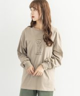 ベージュ