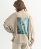 ベージュ