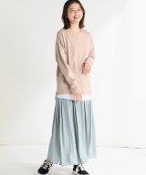ベージュ
