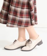 ライトベージュ