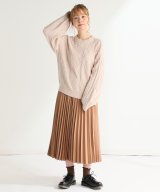 ベージュ