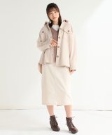 ベージュ