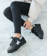 ブラック