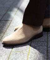 ベージュ