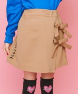 ベージュ