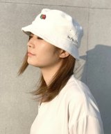 オフホワイト