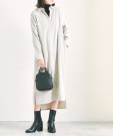 ライトベージュ