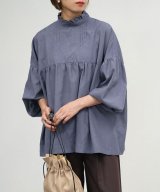 グレー