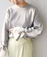 ライトグレー