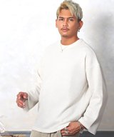オフホワイト