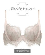 ライトベージュ