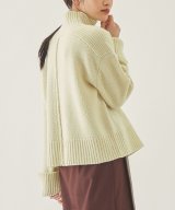 OFFWHITE