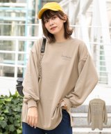 ベージュ