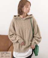 ベージュ