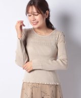 ベージュ