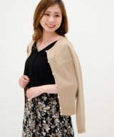 ベージュ