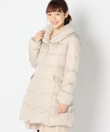 ベージュ