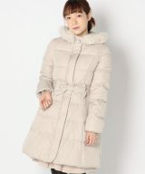 ベージュ