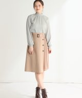 ベージュ