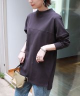 チャコールグレー