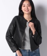 ブラック