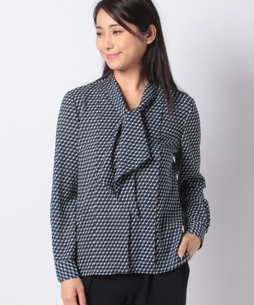 セール ジオメトリック柄ボウタイブラウス レリアン Leilian D Fashion セール ジオメトリック柄ボウタイブラウス レリアン Leilian D Fashion