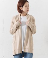 ベージュ