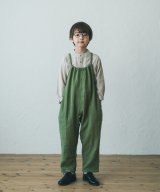 カーキ