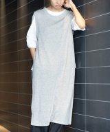 ライトベージュ