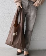 ブラウン