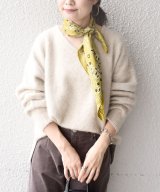 ベージュ