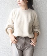 ベージュ