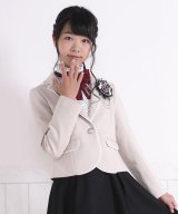 ベージュ