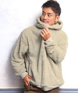 ベージュ