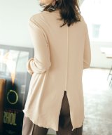 ベージュ