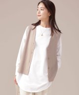 ベージュ